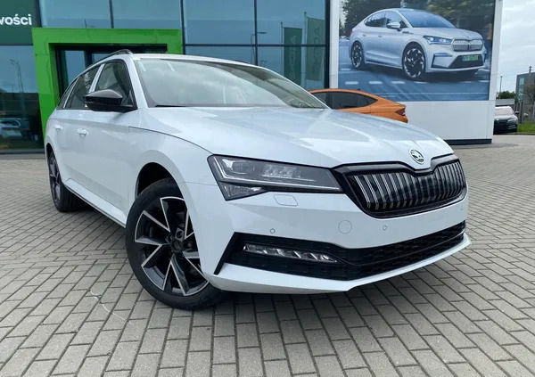 samochody osobowe Skoda Superb cena 218700 przebieg: 10, rok produkcji 2024 z Strzelin